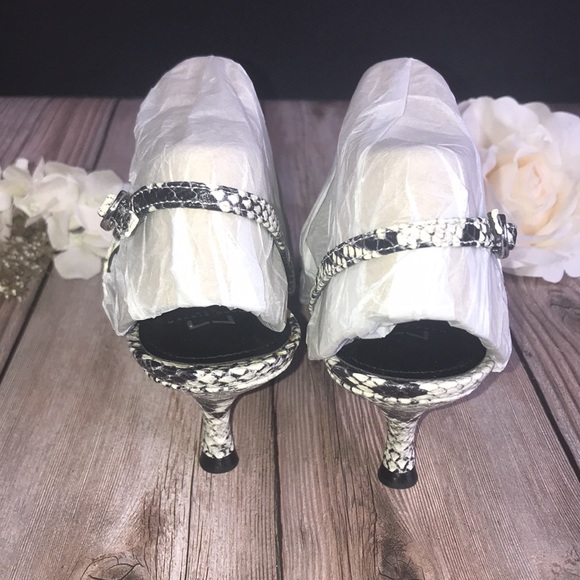 Marc FIsher Snakeskin Leather Sandals 8.5M - Picture 5 of 8